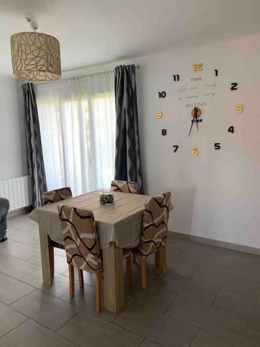 Appartement Familial En Bord De Mer Ла-Сейн-сюр-Мер Экстерьер фото