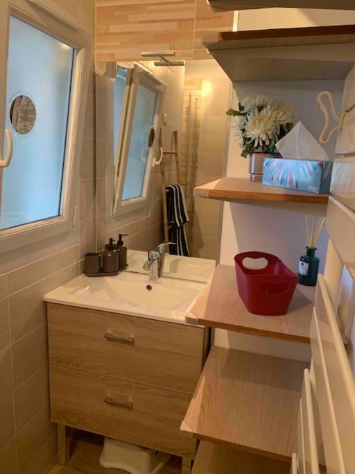 Appartement Familial En Bord De Mer Ла-Сейн-сюр-Мер Экстерьер фото